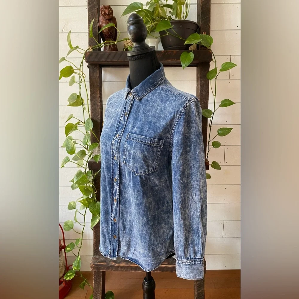 Mudd: Blue Washed Denim Button Down Shirt - Picture 9 of 17